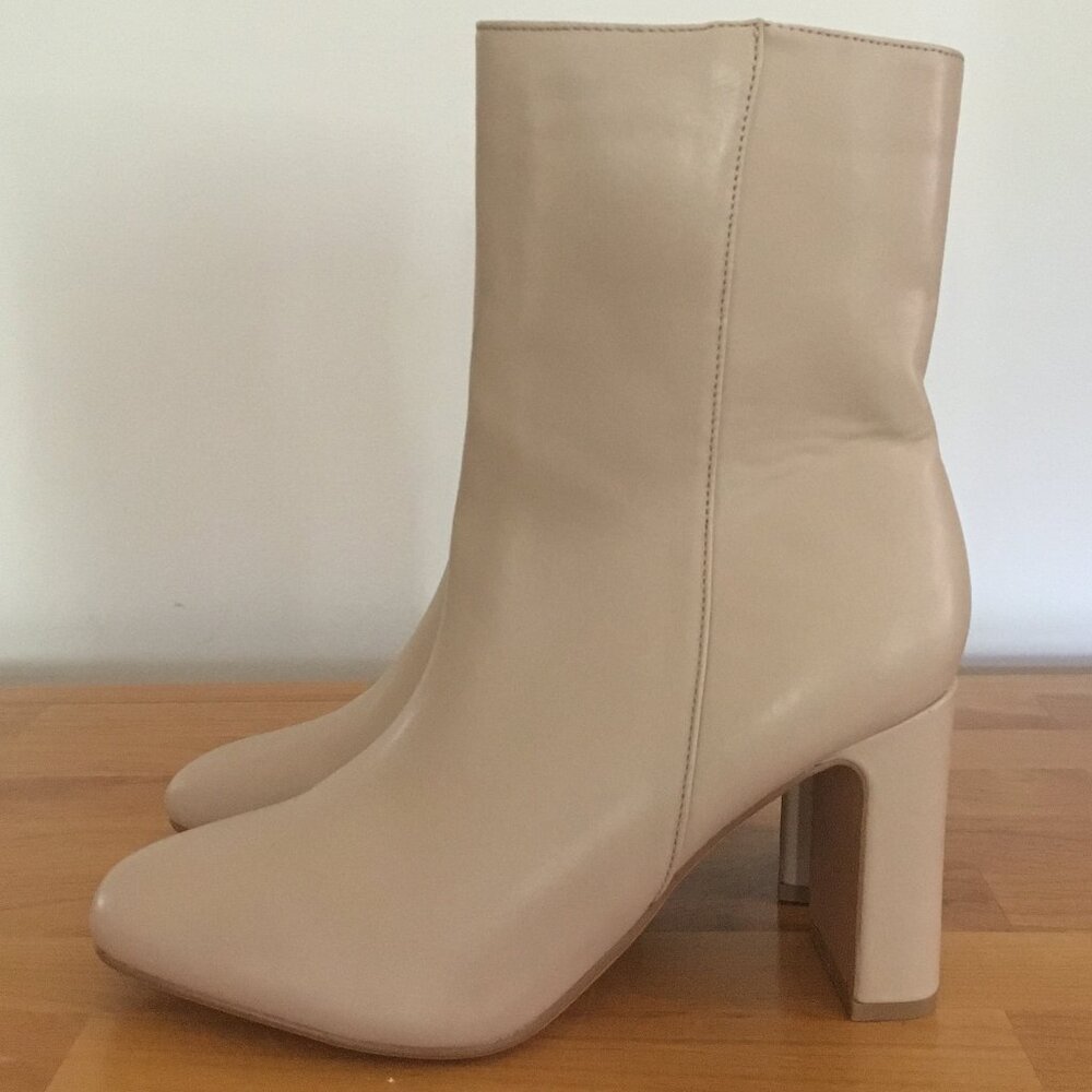 Forever Zip Up Booties Cream Size 7 and 7.5 and 8.5 BRAND NEW